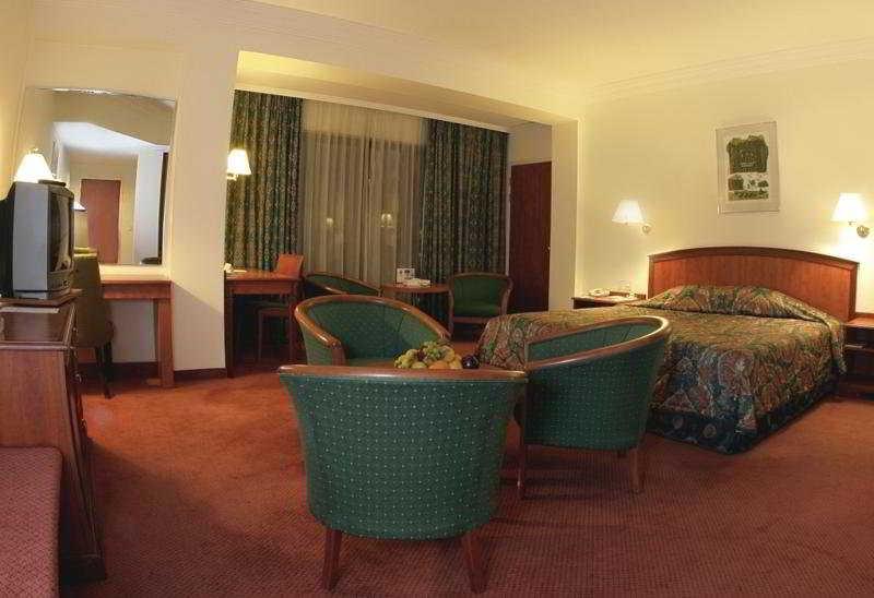 Grand Palace Hotel Amman Rum bild